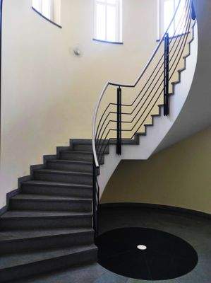 Treppenhaus unten.jpg