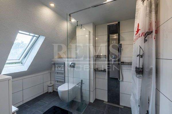 Badezimmer DG