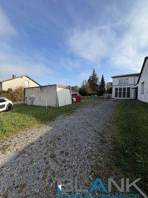 Außenansicht/ Baugrundstück