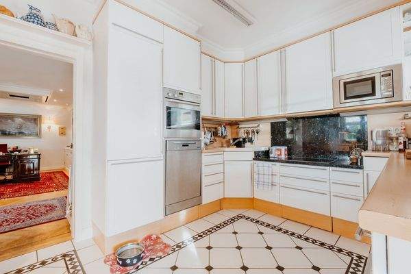 hochwertige Einbauküche