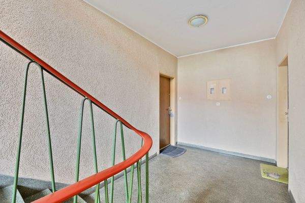 Treppenhaus und Flur_2