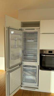 Konstellation Kühl- und Gefrierfach