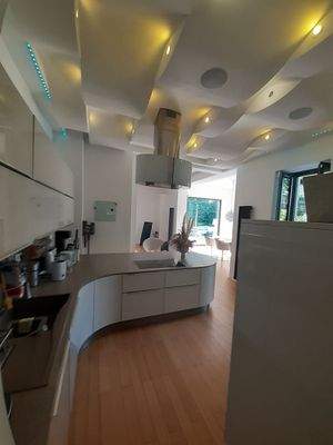 villa licht  Designerküche.jpg