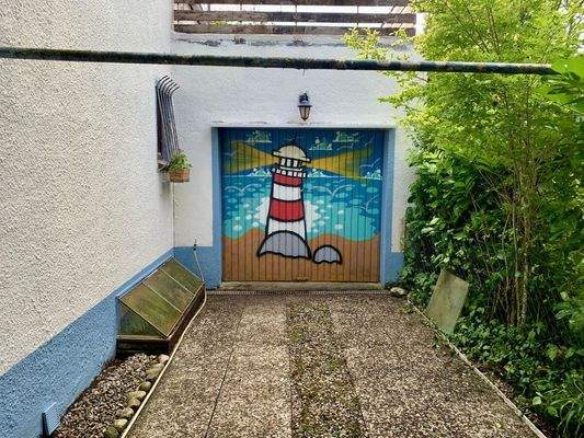 31. Außenansicht, Garage