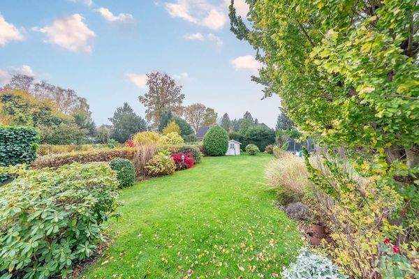 Weitläufiger Garten 