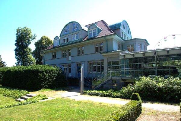 Gebäuderückansicht 