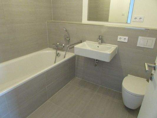 10_Badezimmer zu Zimmer 2