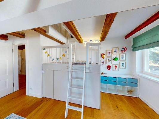 Kinderzimmer mit verstecktem begehbaren Innenschrank