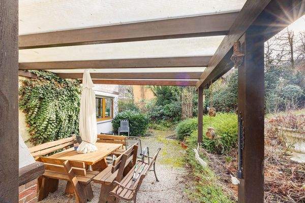 überdachte Terrasse