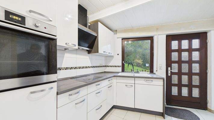 CAM03143G0-PR0197-STILL005