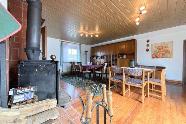 Offener Wohn- und Essbereich