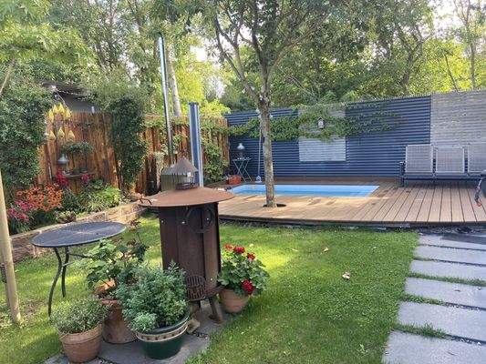 Garten und Pool