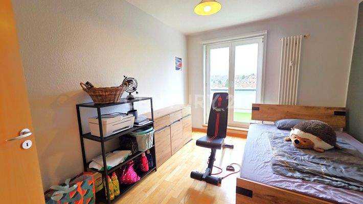 Hübsches Gästezimmer mit Zugang zum großen Balkon