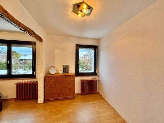 1. OG Schlafzimer mit weiterem Zimmer