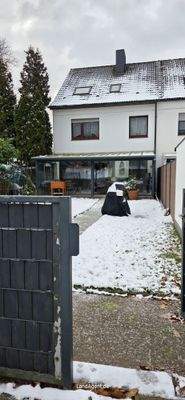 Zugang Garagen zum Garten