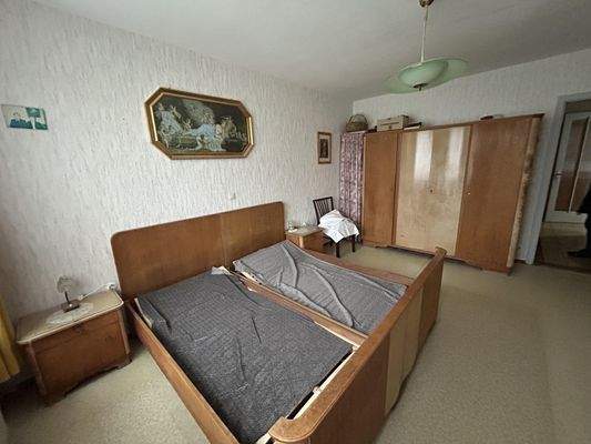 Schlafzimmer (+weitere)