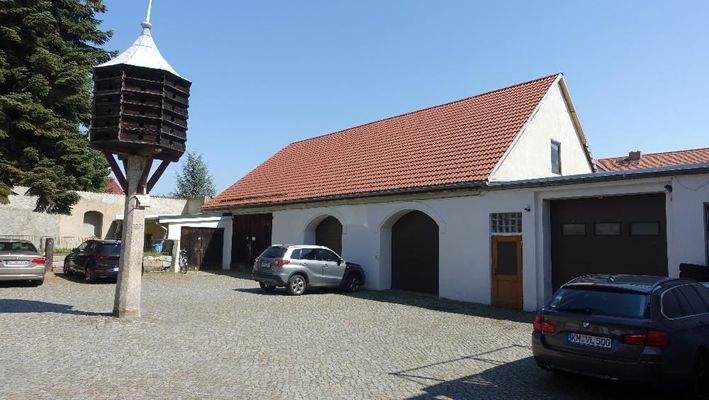 Innenhof PKW-Stellplätze/ Werkstatt