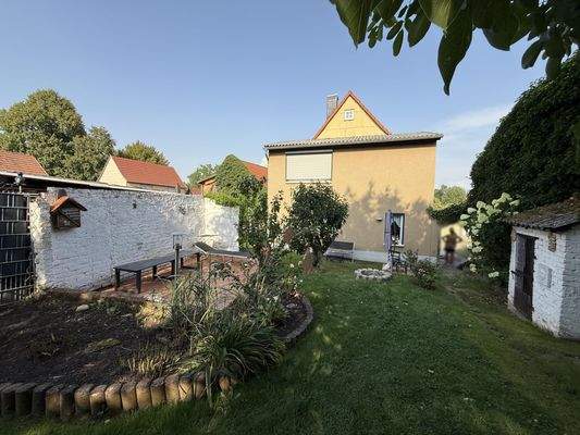 Hausansicht vom Garten