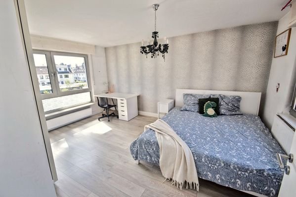 Schlafzimmer 1-  OG