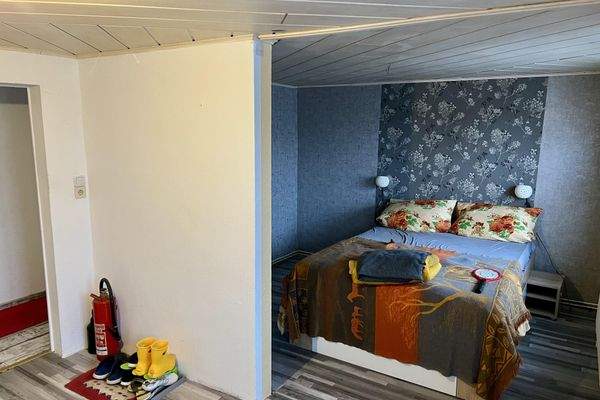 OG Anbau- Schlafzimmer mit Ankleidebereich (ehemals 2 Zimmer)