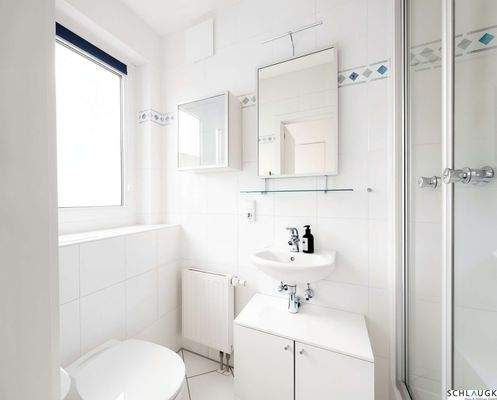 Badezimmer mit Dusche