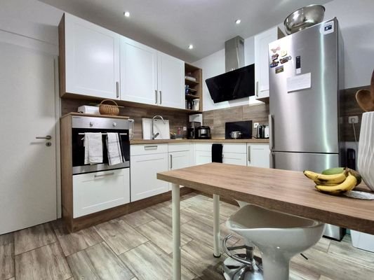 Built-in Kitchen with open layout