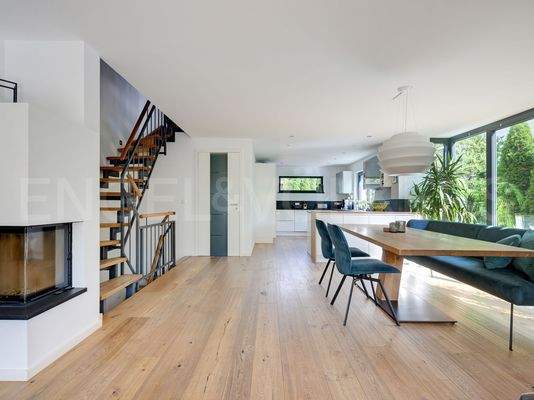 Wohnbereich + Küche