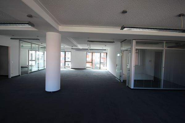 Günther-Wagner-Allee 17, 319 m² 3.OG, GR 2  -04082