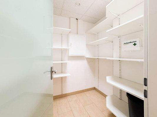 Abstellkammer bei Küche (Einheit 1)