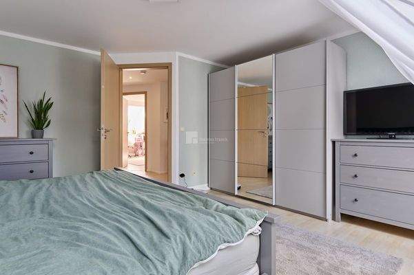 Aus dem Schlafzimmer sehend