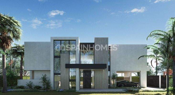 Detached Large Villas Near the Sea in Marbella