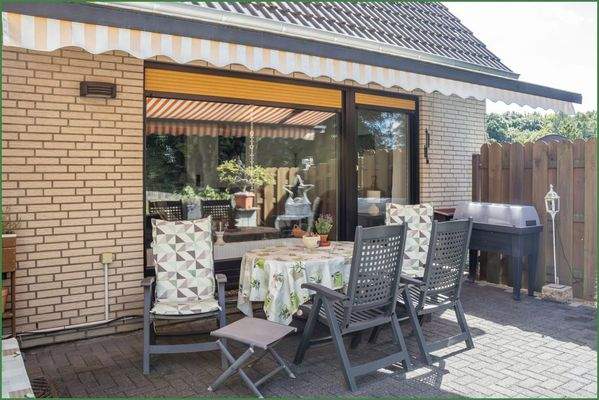 Terrasse mit Markise