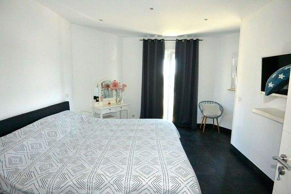 26  Schlafzimmer mit 