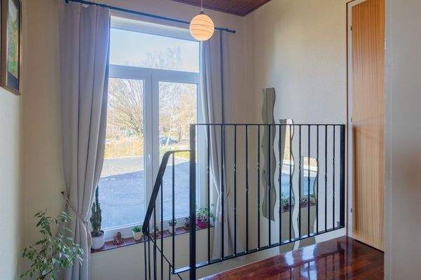 Heller Flur im Obergeschoss