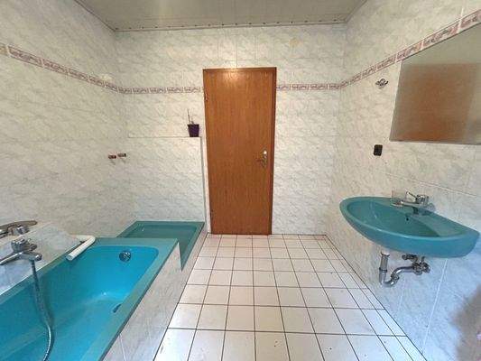 Badezimmer OG Ansicht 2