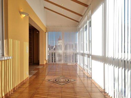 Großer Wintergarten im OG