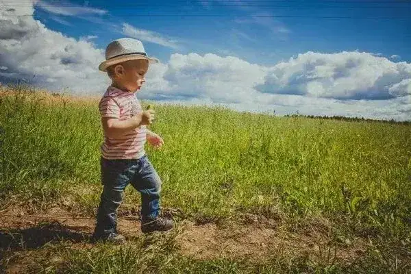 Bild kleiner Junge.webp