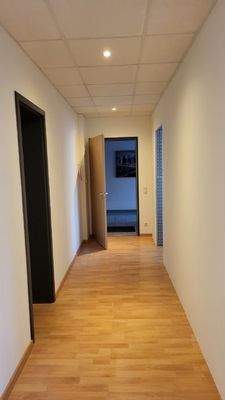 Flur zu Einzelbüros