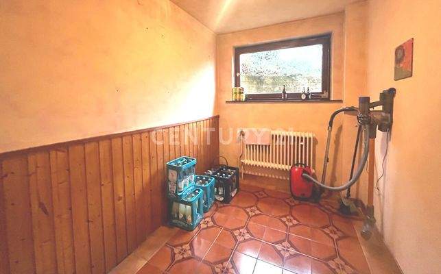 Abstellraum neben Kueche EG