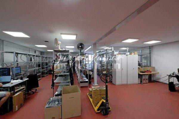 Arbeitsraum [2] unterhalb der Bühne