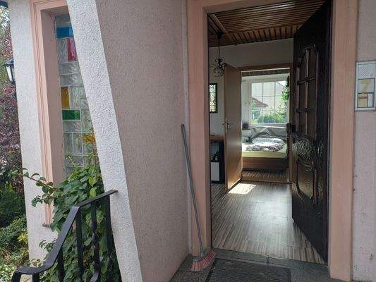 Treppenhauszugang + Büro oder Gästezimmer.MP.jpg