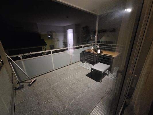 großer Balkon