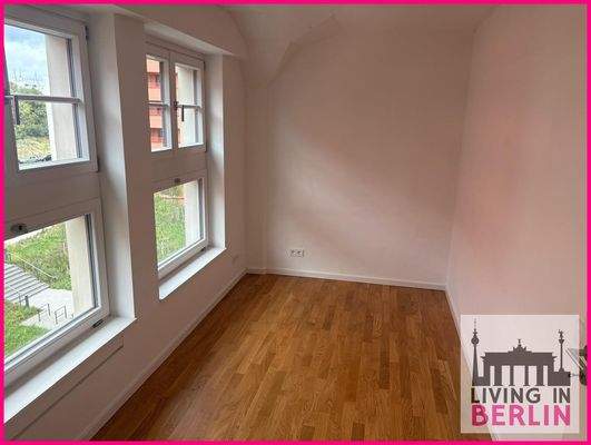 Arbeits- oder Kinderzimmer