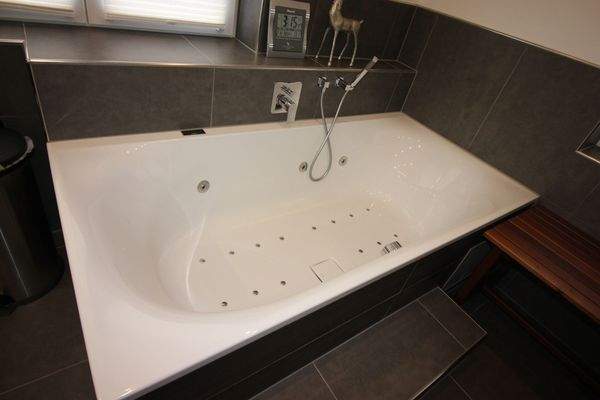 Badewanne / Whirlpool