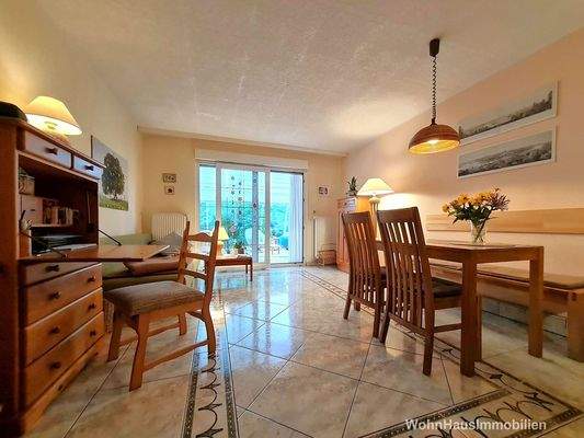 Esszimmer mit Zugang zum Wintergarten -  Süd-West Seite