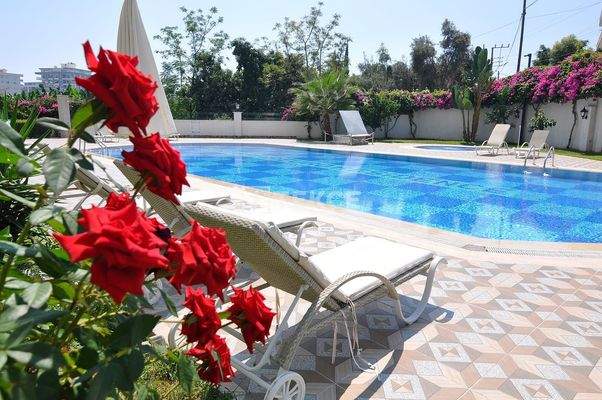Flat in Complex with Pool 750 m from the Beach in Mahmutlar Alanya