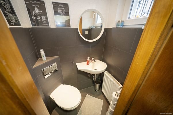Gäste-WC Erdgeschoss