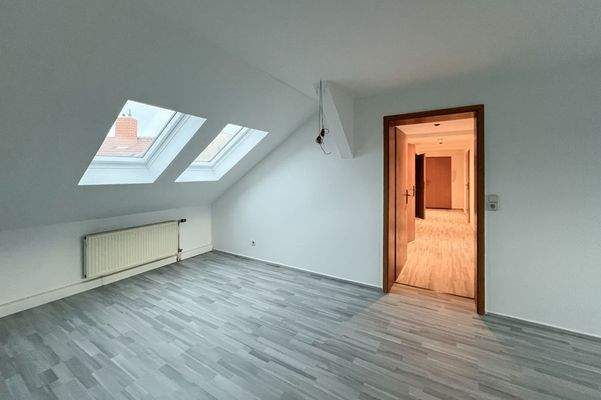 Blick vom Wohnzimmer in den Flur