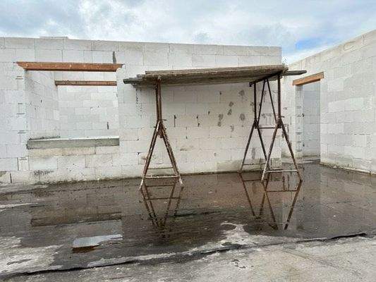 Rohbau (ca. 14,50 m x 13,50 m)