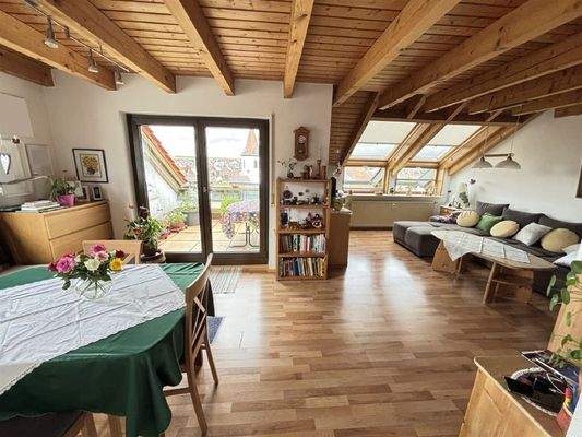 Wohn- und Essbereich